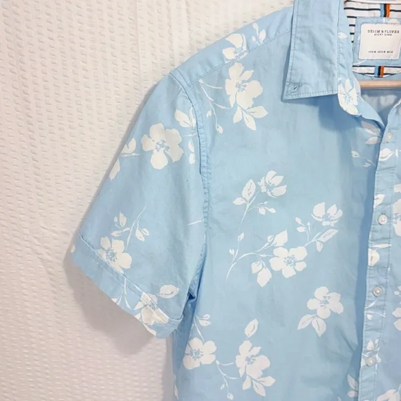 Denim & Flower tropical coastal travel Floral button down baby blue shirt size m - Picture 12 of 13